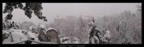 Hrubá Skála - první sníh Zima 07-08